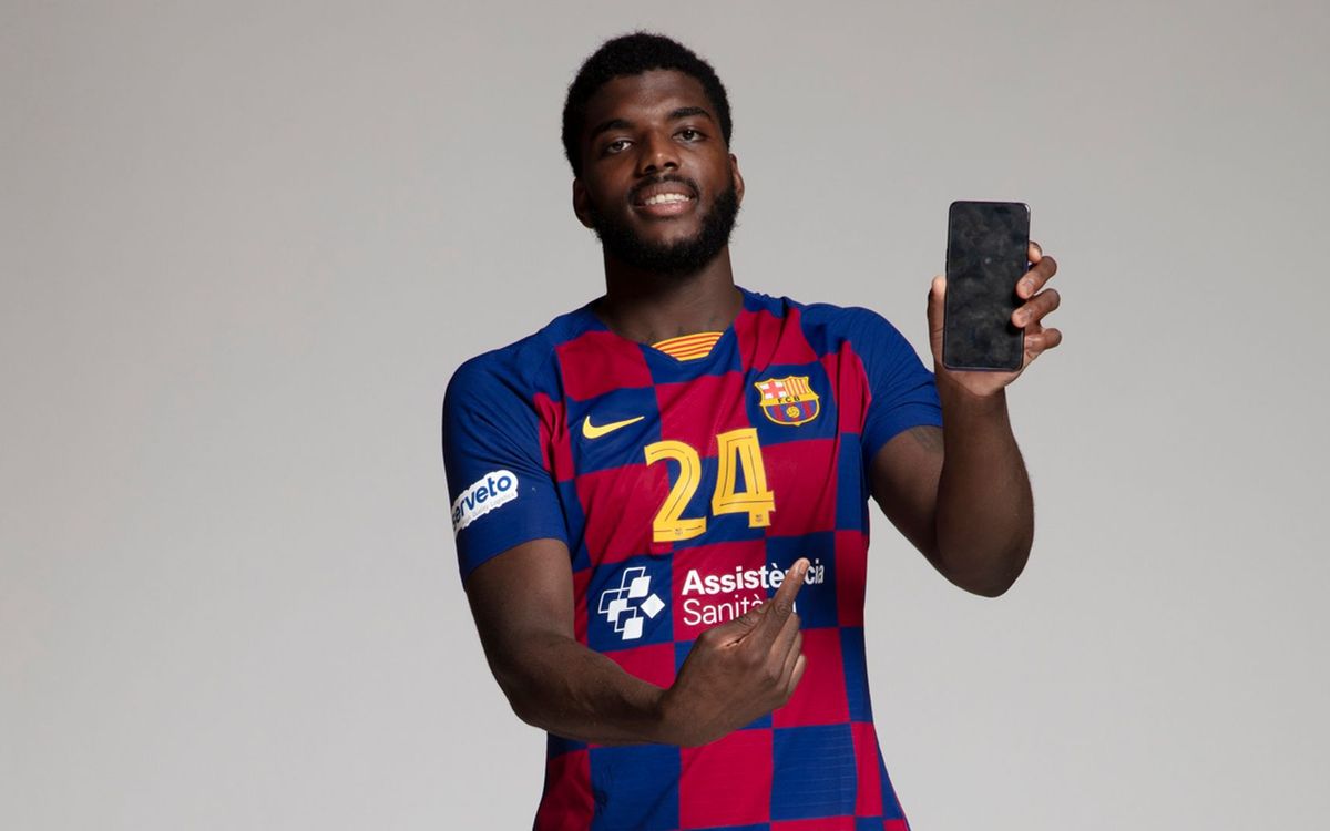Dika Mem répond aux questions des fans du Barça Handbol